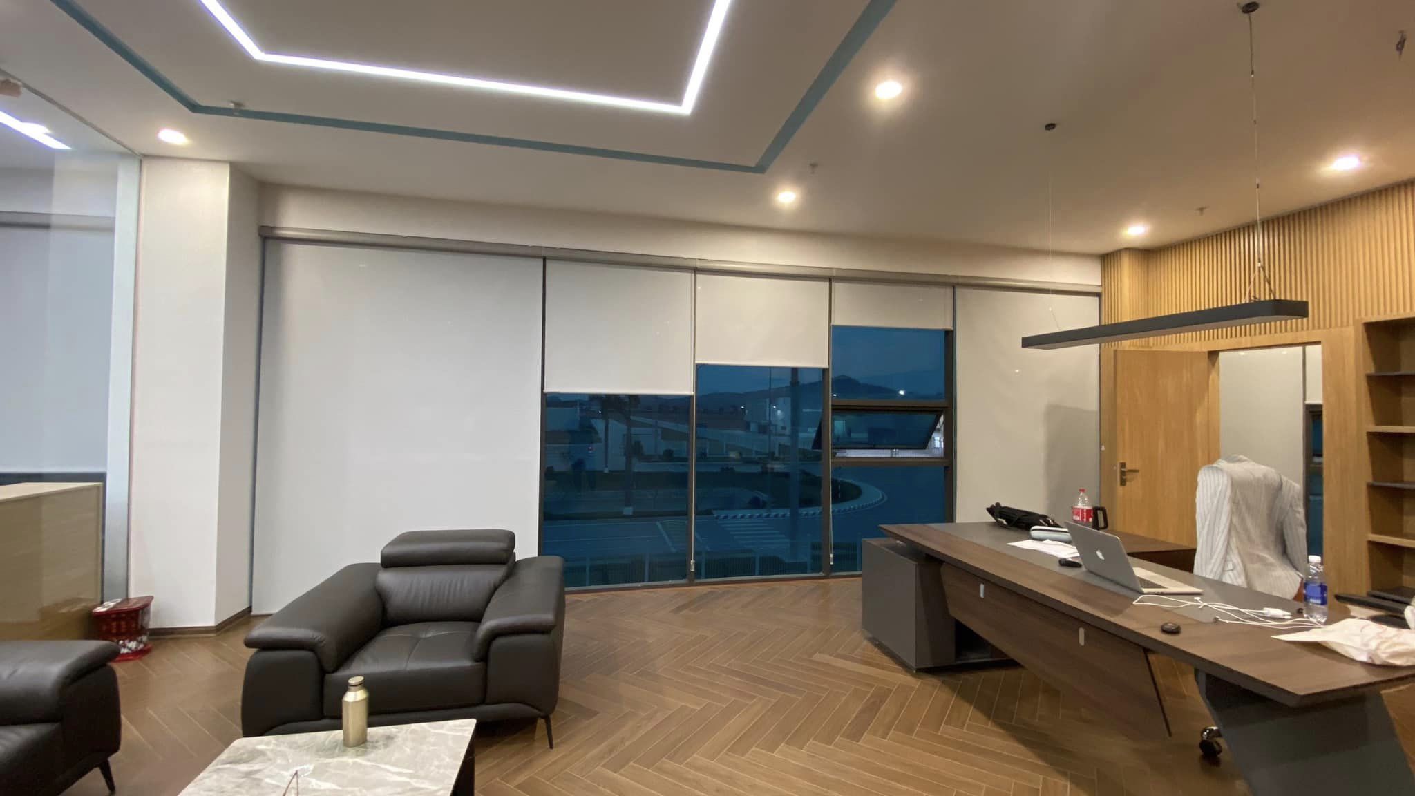 mua rèm cuốn văn phong tphcm 4