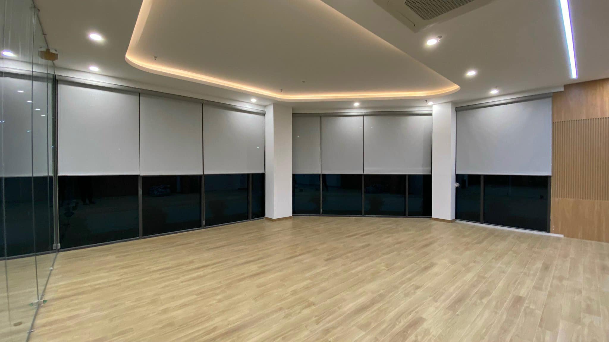 mua rèm cuốn văn phong tphcm 5