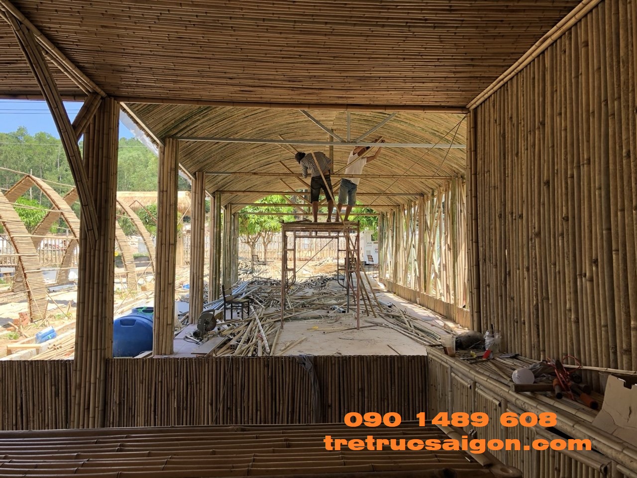 ốp tường tre nhà hàng bình dương