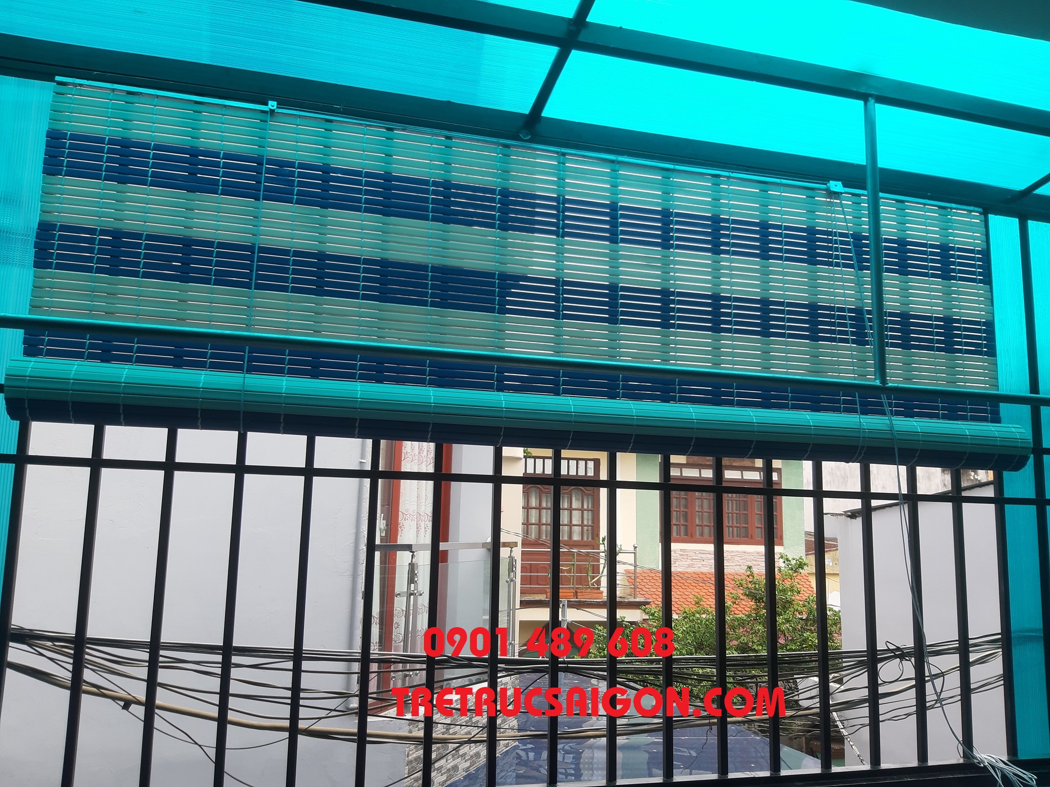 rèm nhựa che nắng