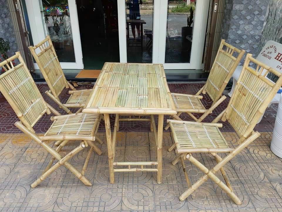 Bàn ghế tre