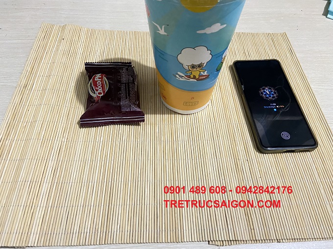 tấm lót bàn ăn