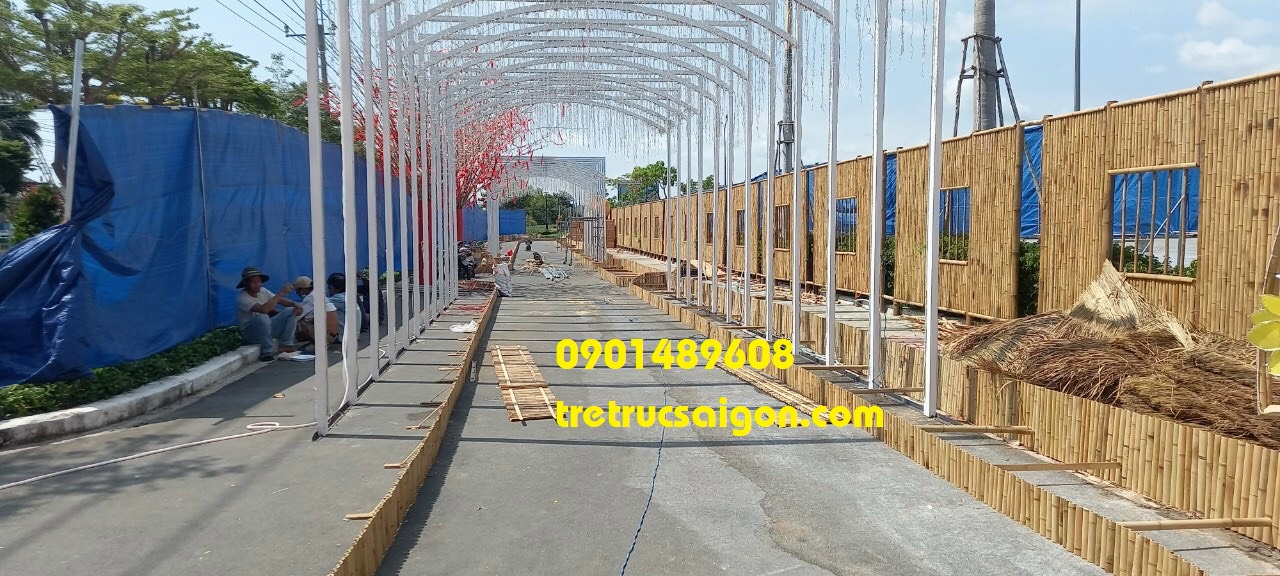 hàng rào tre bồn hoa