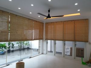 mành trúc cật trong nhà